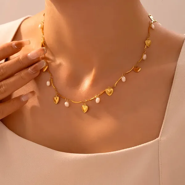Gold_Heart_Necklace_For_Women
